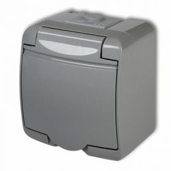 Karlik JUNIOR Gniazdo pojedyncze z uziem ieniem 2P+Z klapka popielata bez przesłon popielaty HERMETYCZNY  IP 54, 16A 250V~ 10GHE-1